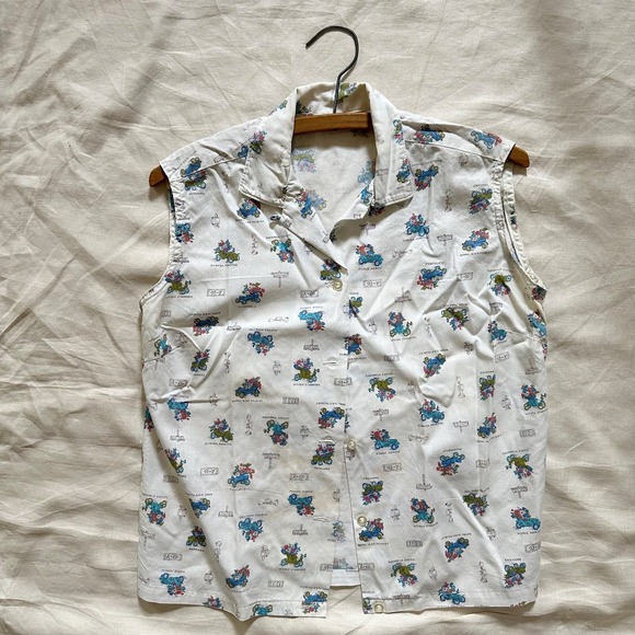 50s Antique Car Print Sleeveless shirt - Picture 3 of 4